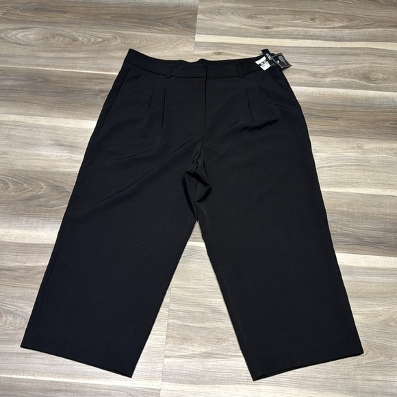 🏁 Lily Morgan black cropped pants size 1X NWT - Picture 4 of 10